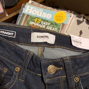 Straight mid rise jeans